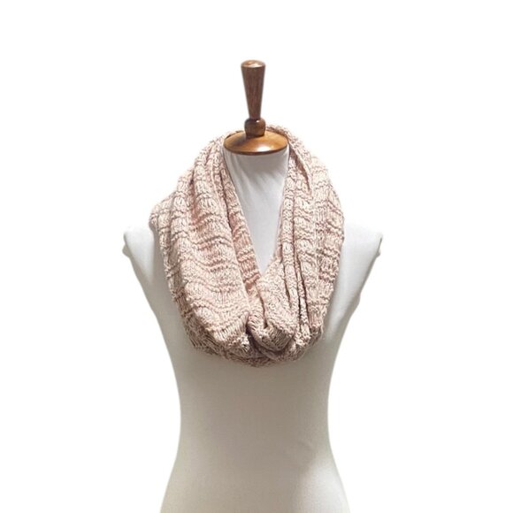 Boutique Chunky Knit Infinity Scarf Pink One Size Coastal Boho Y2K Winter Fall - Picture 2 of 10